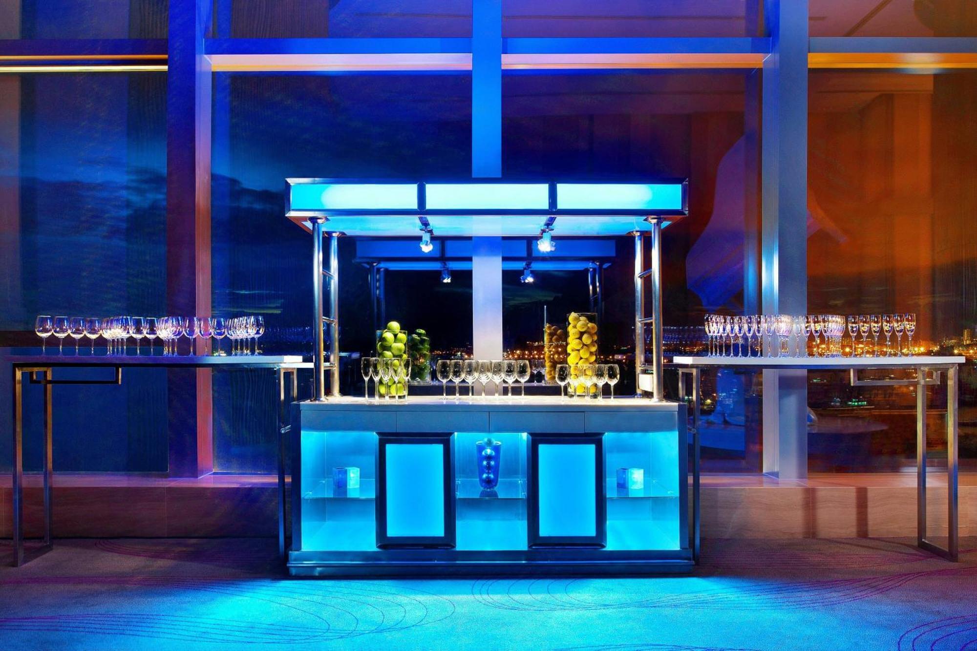 W Hong Kong Hotel Exterior photo